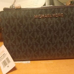 BRAND NEW WITH TAGS MICHAEL KORS WALLET/WRISTLET